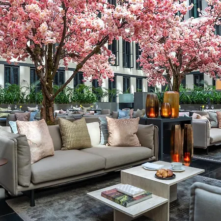 Grosvenor House Suites-3
